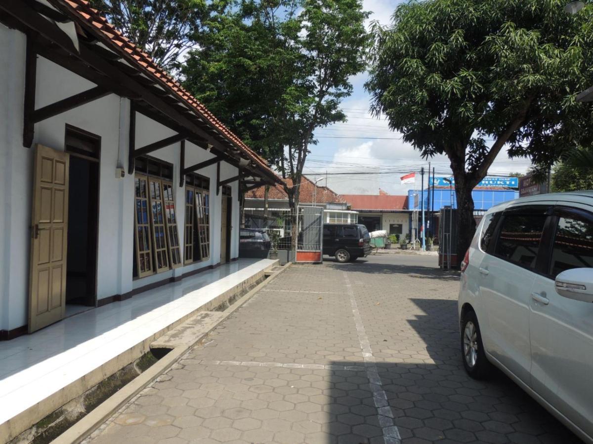 Hotel Sejahtera Kebumen Exterior photo